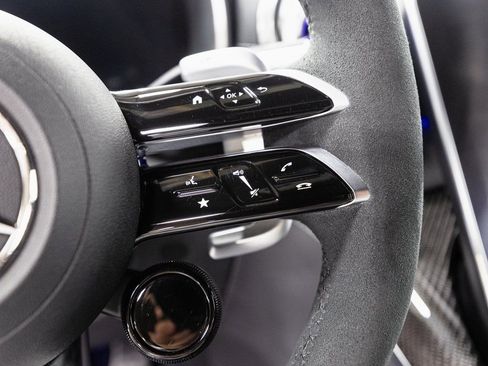 Used 2022 Mercedes-Benz SL 63 AMG 4MATIC image 14