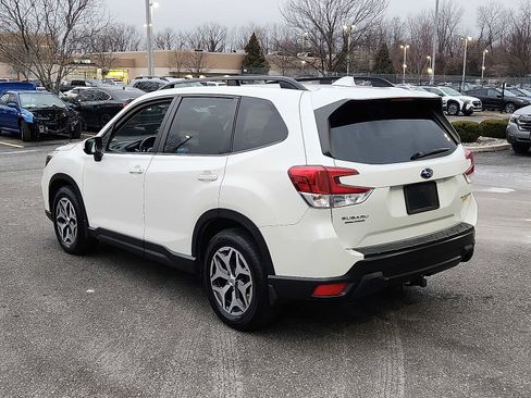 Used 2020 Subaru Forester Premium image 4