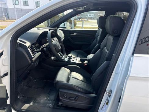 Used 2024 Audi Q5 2.0T Premium Plus w/ Premium Plus Package AWD/4WD image 8