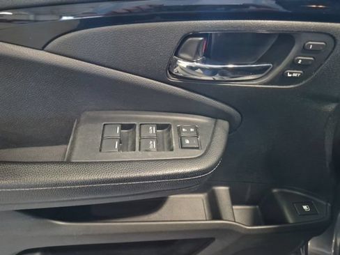 Used 2017 Honda Ridgeline RTL-E image 11