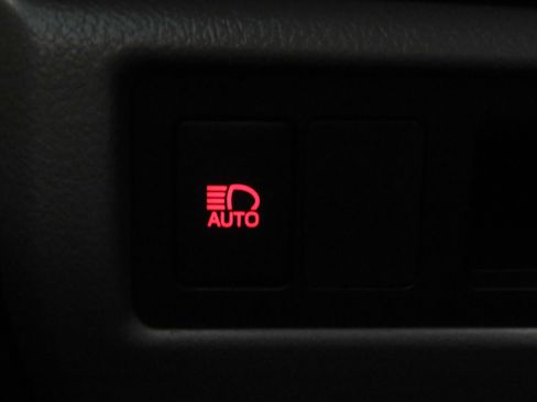 Used 2019 Toyota Sequoia SR5 AWD/4WD image 37