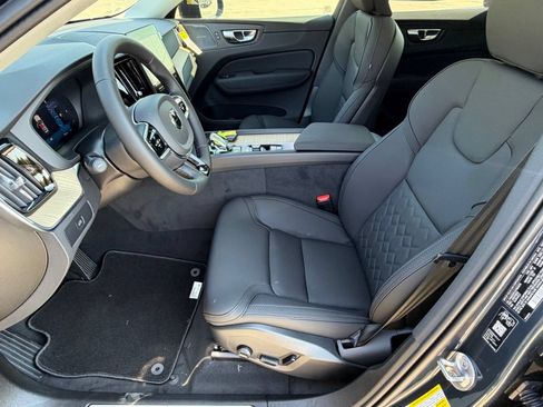 New 2027 Volvo XC60 B5 Plus AWD/4WD image 15
