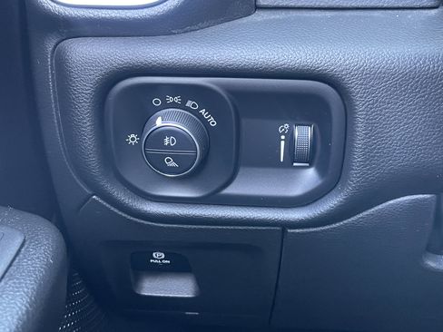 Used 2023 RAM 1500 Big Horn image 40