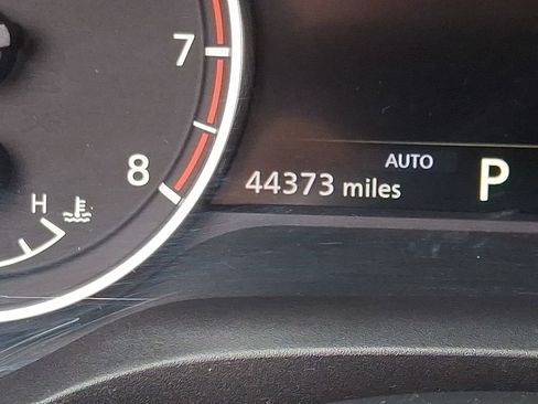 Used 2023 Nissan Rogue S AWD/4WD image 19