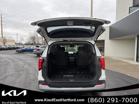 New 2026 Kia Carnival LX FWD image 16