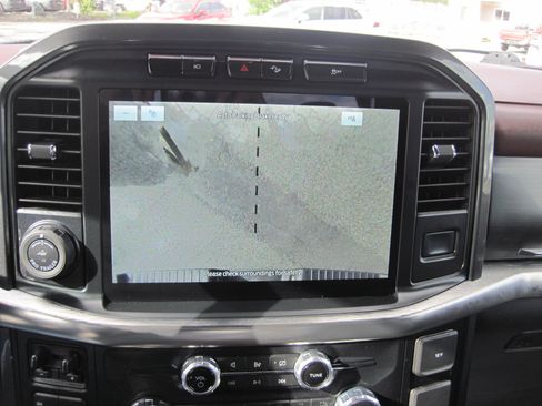 Used 2022 Ford F150 Lariat w/ Max Trailer Tow Package AWD/4WD image 22
