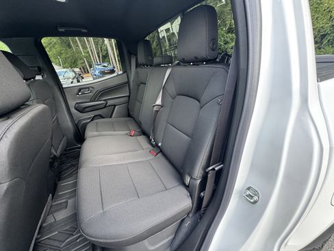 New 2025 GMC Canyon Elevation w/ Convenience Package image 17