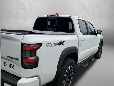 Used 2022 Nissan Frontier PRO-4X AWD/4WD image 3