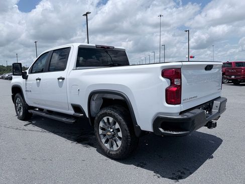 Used 2024 Chevrolet Silverado 2500 Custom w/ Custom Value Package AWD/4WD image 7