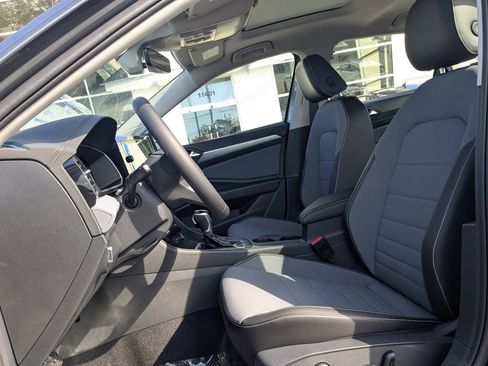 New 2026 Volkswagen Jetta SE image 2