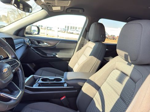 Used 2025 Chevrolet Equinox LT image 26