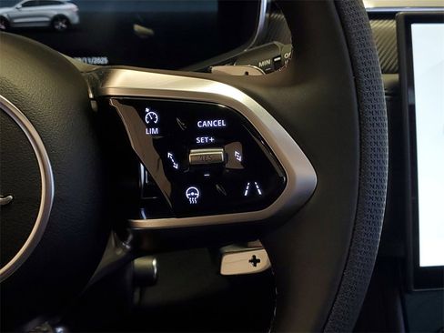 New 2026 Jaguar F-PACE SVR image 18