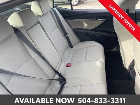 Used 2025 Toyota Camry XLE image 19