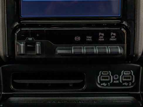 Used 2024 RAM 2500 Laramie w/ Sport Appearance Package AWD/4WD image 25