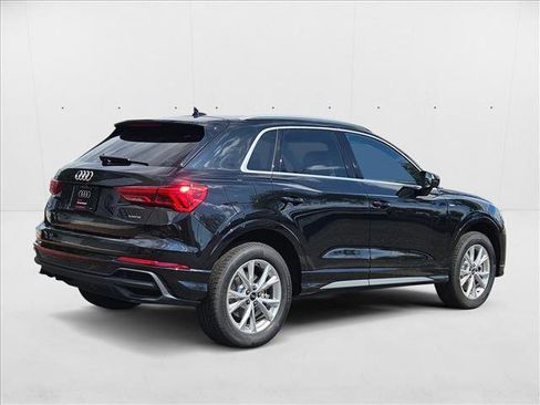 New 2025 Audi Q3 2.0T Premium image 2