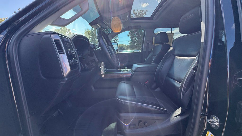 Used 2018 Chevrolet Silverado 2500 High Country w/ Duramax Plus Package AWD/4WD image 24
