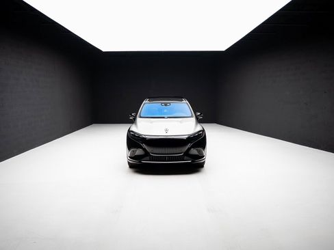 Used 2024 Mercedes-Benz Maybach EQS 680 4MATIC image 83