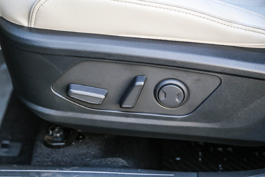 New 2026 Hyundai Tucson Limited FWD image 23