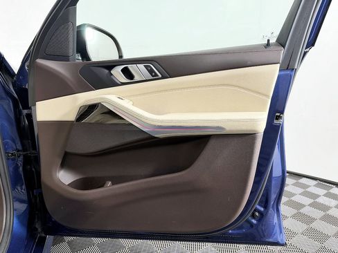 Used 2019 BMW X5 xDrive40i w/ M Sport Package AWD/4WD image 51