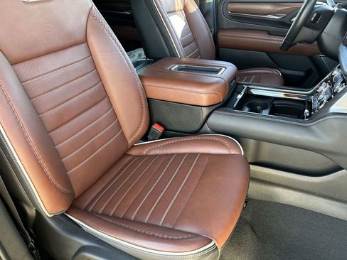 Used 2024 GMC Yukon XL Denali Ultimate image 29