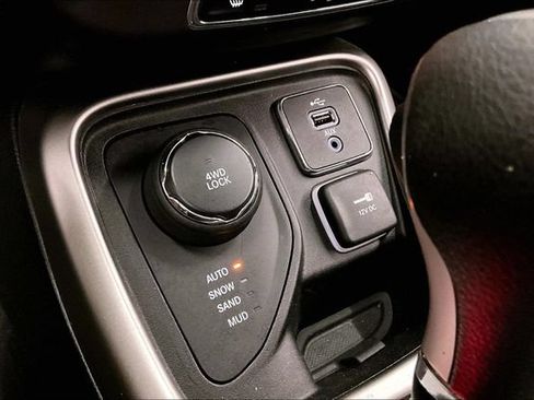Used 2018 Jeep Compass Sport w/ Cold Weather Group AWD/4WD image 34