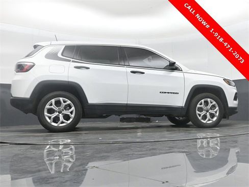 New 2025 Jeep Compass Sport w/ Mopar Graphics Package image 37