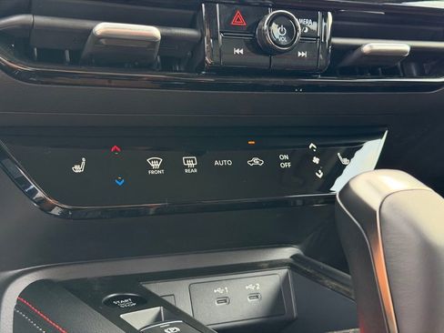 New 2026 Nissan Kicks SR w/ Cold Weather Package FWD image 28
