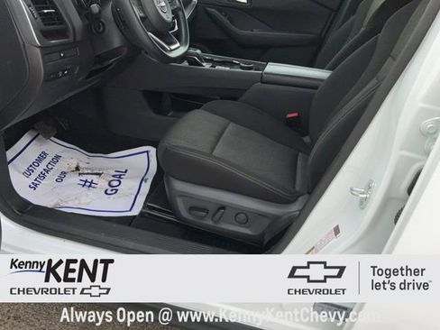 Used 2024 Nissan Rogue SV image 21