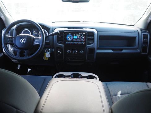 Used 2014 RAM 2500 Tradesman w/ Chrome Appearance Group image 17