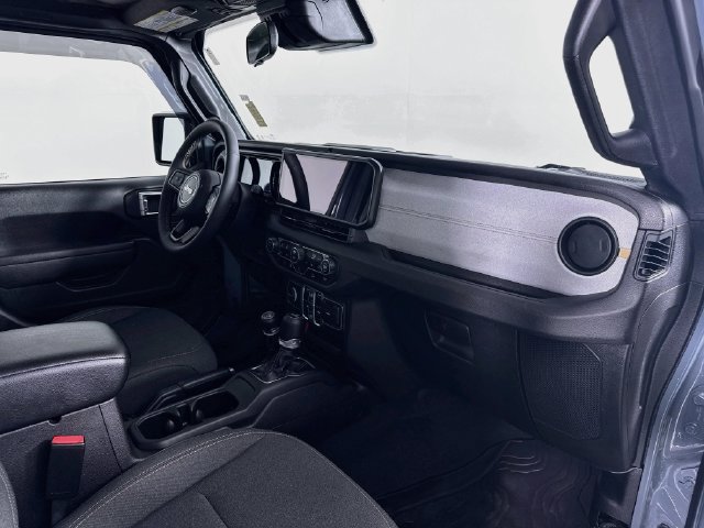 Used 2024 Jeep Wrangler Unlimited Sport AWD/4WD image 31