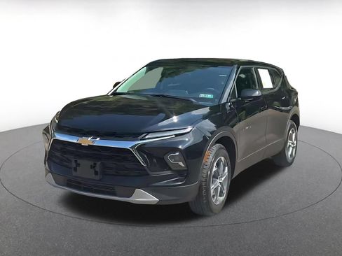 Used 2025 Chevrolet Blazer LT FWD image 5