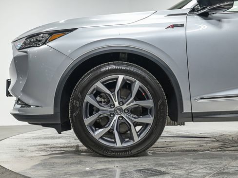 Used 2022 Acura MDX SH-AWD w/ Technology Package image 3
