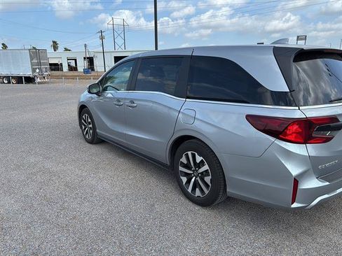 Used 2025 Honda Odyssey EX-L image 5