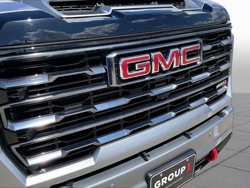 Used 2024 GMC Sierra 2500 AT4 w/ AT4 Premium Plus Package AWD/4WD image 30