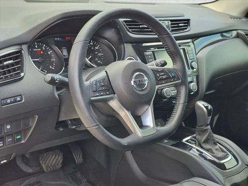 Used 2022 Nissan Rogue Sport SV w/ Technology Package AWD/4WD image 10