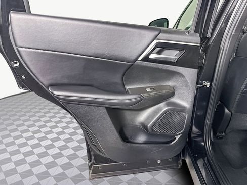 Used 2024 Mitsubishi Outlander SE Black Edition image 26