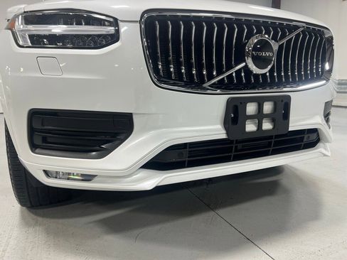 Used 2021 Volvo XC90 T6 Momentum w/ Climate Package image 11