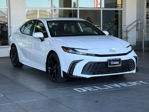 New 2026 Toyota Camry SE image 8