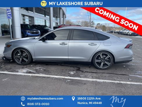 Used 2025 Honda Accord Sport image 9