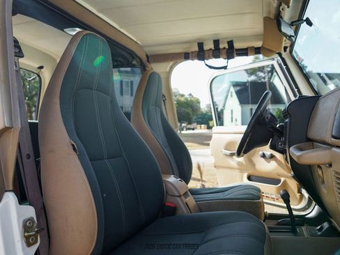 Used 2002 Jeep Wrangler Sahara image 27