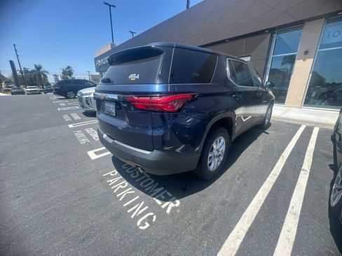 Used 2022 Chevrolet Traverse LS FWD image 3