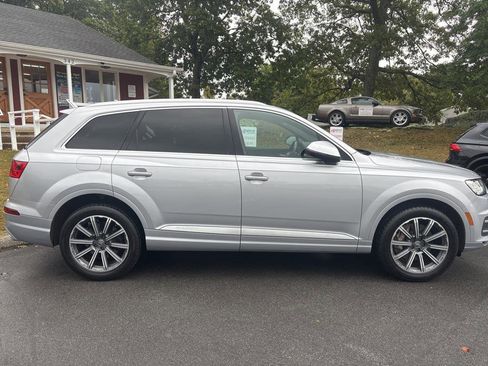 Used 2017 Audi Q7 3.0T Prestige w/ Prestige Package image 2