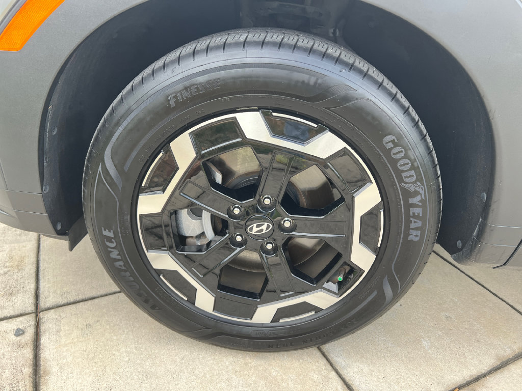 Used 2025 Hyundai Santa Fe SEL FWD image 25