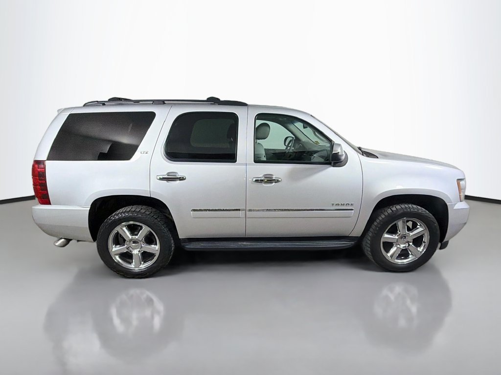 Used 2013 Chevrolet Tahoe LTZ AWD/4WD image 5