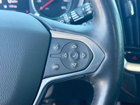 Used 2021 Chevrolet Traverse Premier image 40