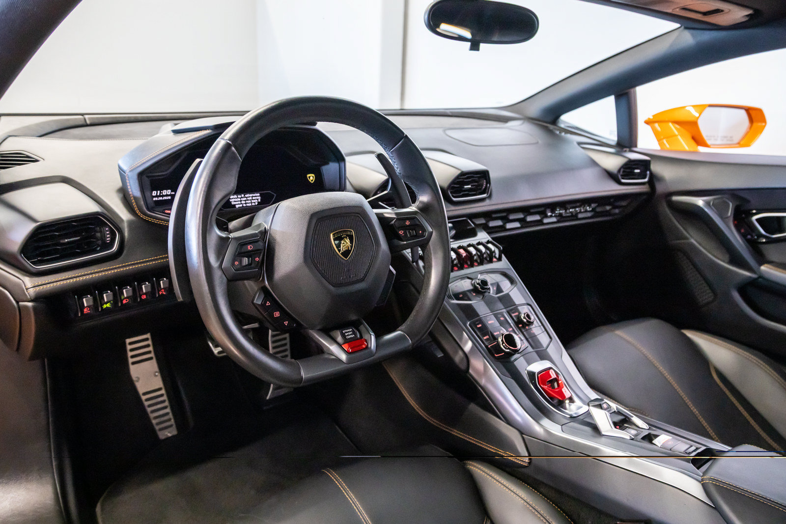 Used 2015 Lamborghini Huracan LP 610-4 AWD/4WD image 29