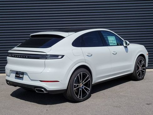 New 2026 Porsche Cayenne Coupe AWD/4WD image 7