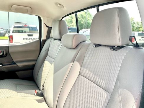 Used 2023 Toyota Tacoma SR5 RWD image 17