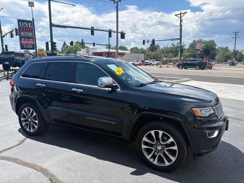 Used 2017 Jeep Grand Cherokee Overland AWD/4WD image 8