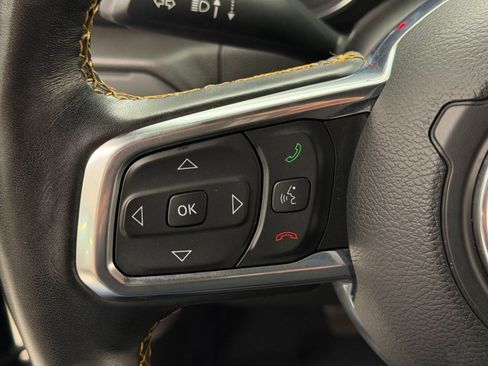 Used 2023 Jeep Wrangler Unlimited Sahara AWD/4WD image 13